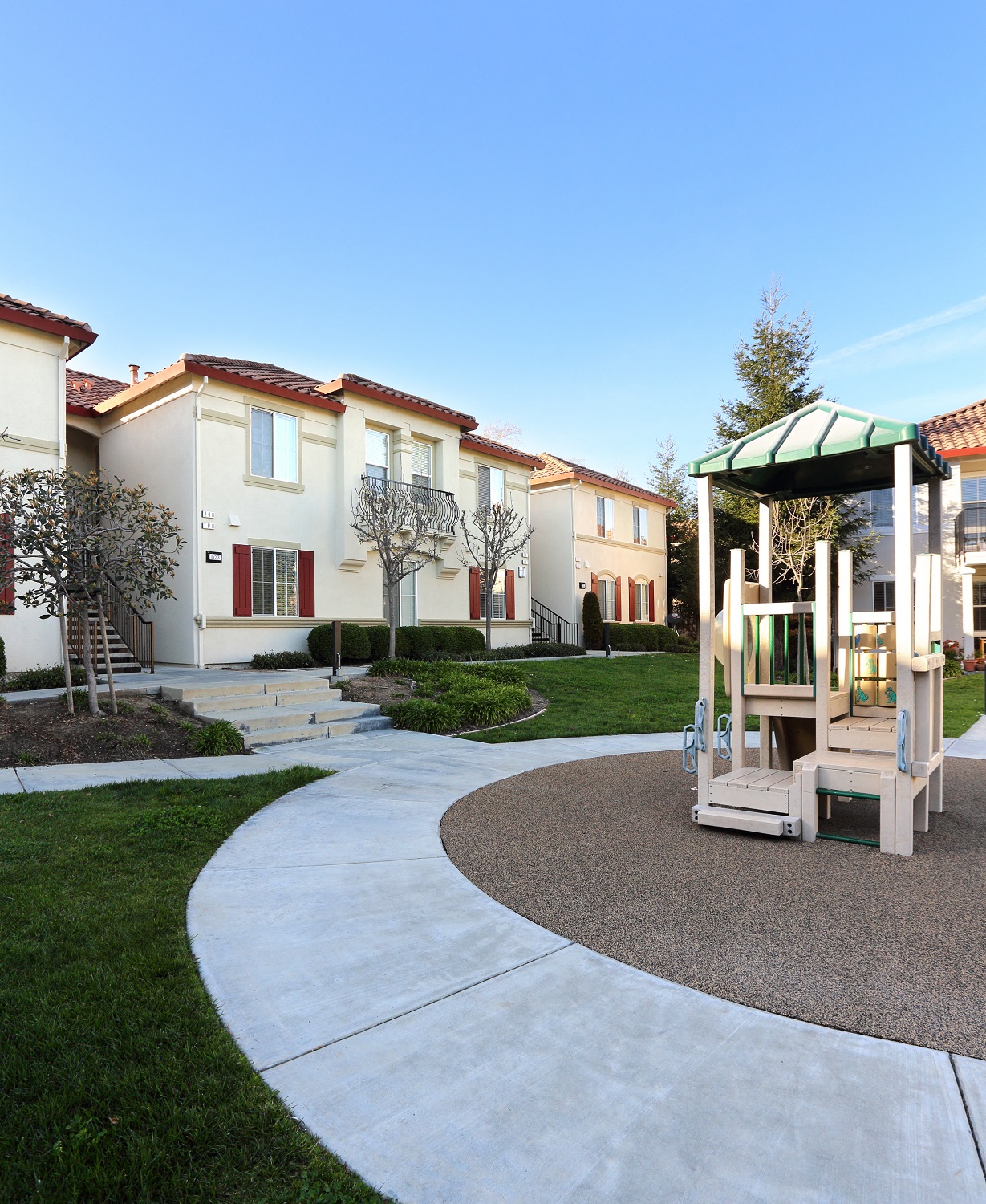 CreekBridge Apartments Salinas, 1701 Independence Blvd, Salinas, CA